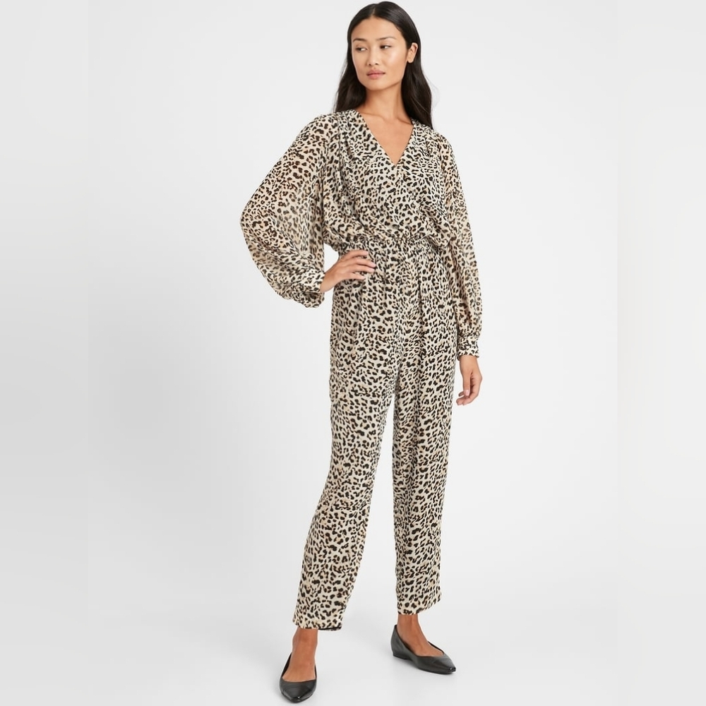 Banana Republic Cheetah Print Long Sleeve Jumpsuit Size 2